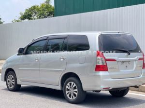Xe Toyota Innova 2.0E 2015