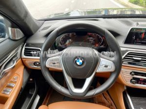 Xe BMW 7 Series 740Li 2020