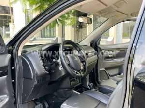 Xe Mitsubishi Outlander 2.0 CVT 2020