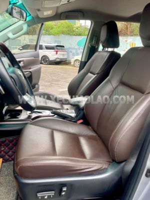 Xe Toyota Fortuner 2.7V 4x2 AT 2019