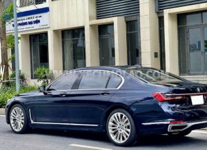 Xe BMW 7 Series 740Li 2020