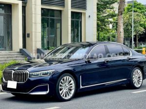 Xe BMW 7 Series 740Li 2020