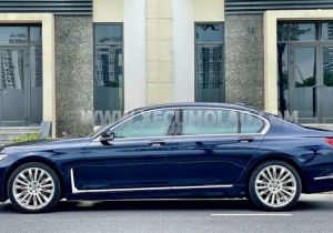 Xe BMW 7 Series 740Li 2020