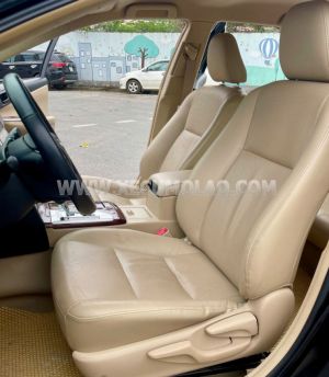 Xe Toyota Camry 2.0E 2013