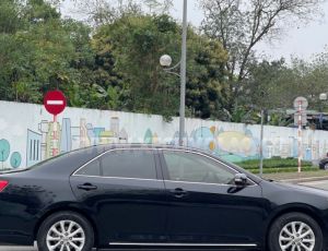 Xe Toyota Camry 2.0E 2013