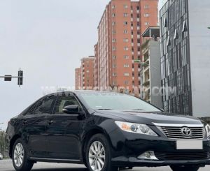 Xe Toyota Camry 2.0E 2013