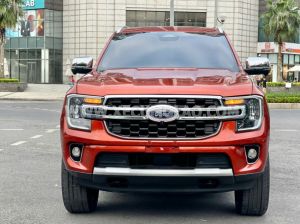 Xe Ford Everest Titanium 2.0L 4x2 AT 2022