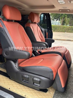 Xe Kia Carnival Signature 2.2D 2023