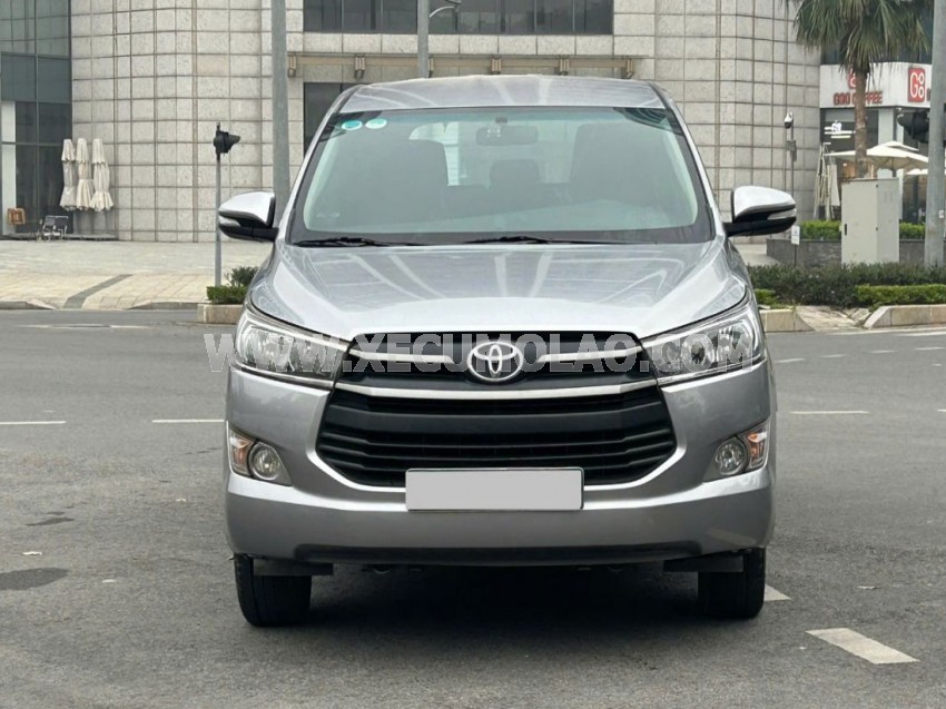 Toyota Innova 2.0E