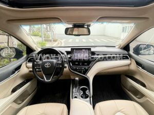 Xe Toyota Camry 2.0Q 2021