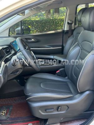 Xe Hyundai Custin Tiêu Chuẩn 1.5T 2023