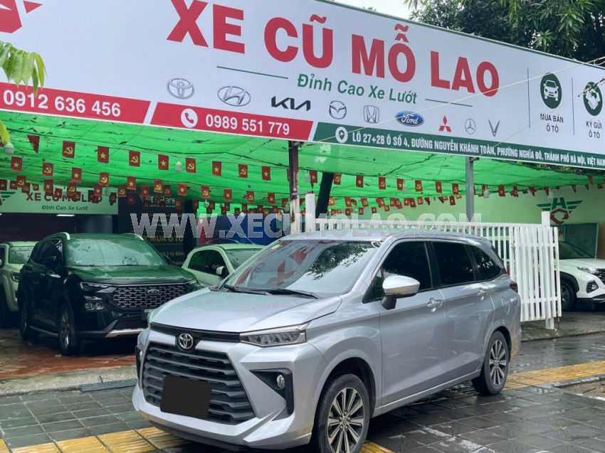 Toyota Avanza Premio 1.5 AT
