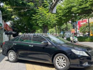 Xe Toyota Camry 2.0E 2013