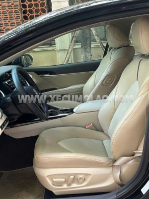 Xe Toyota Camry 2.0G 2021